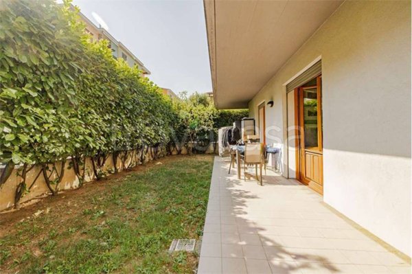 appartamento in vendita a Bollate in zona Cassina Nuova