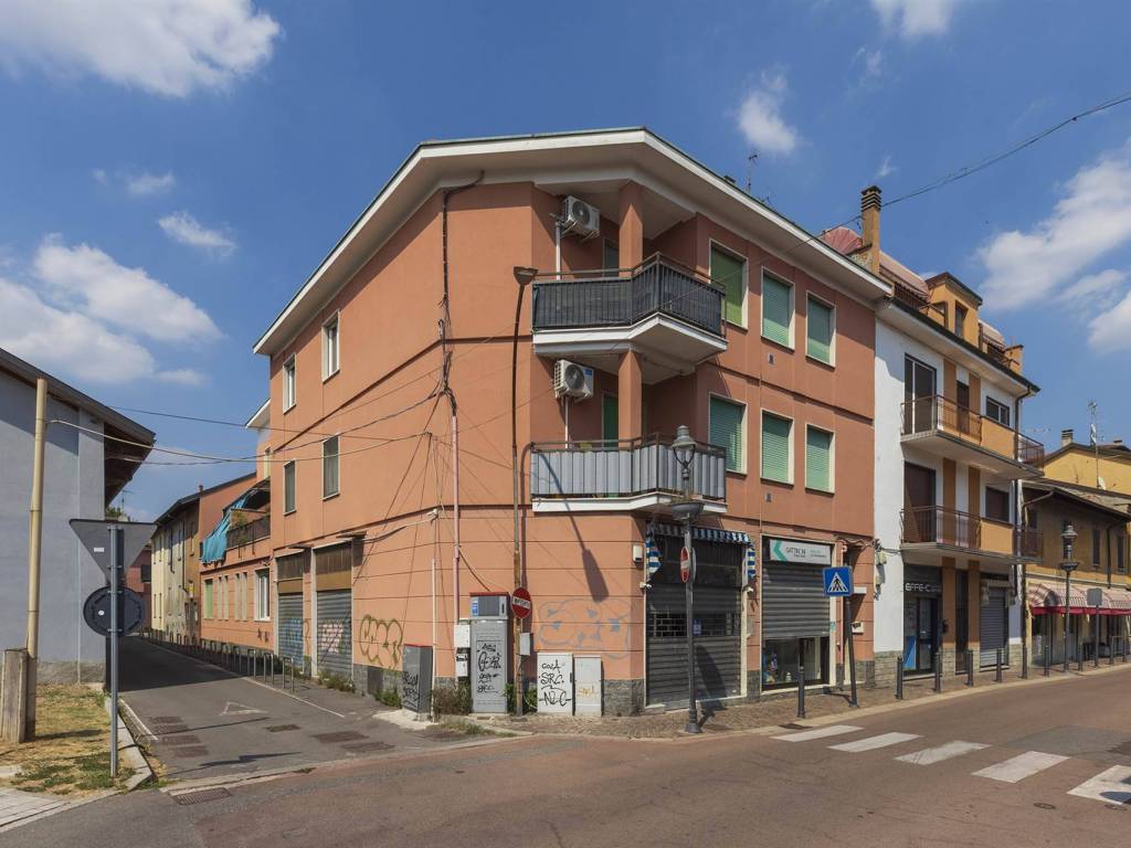 appartamento in vendita a Bollate in zona Cassina Nuova
