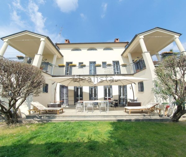 casa indipendente in vendita a Bollate