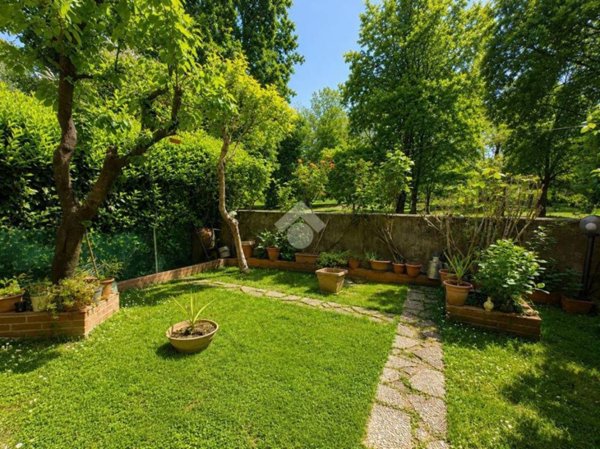 appartamento in vendita a Bollate in zona Ospiate