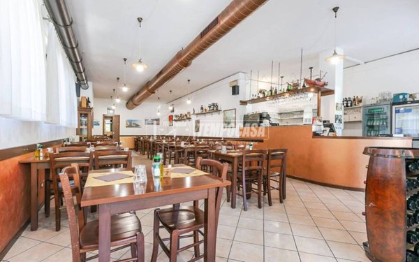 casa indipendente in vendita a Bollate in zona Ospiate