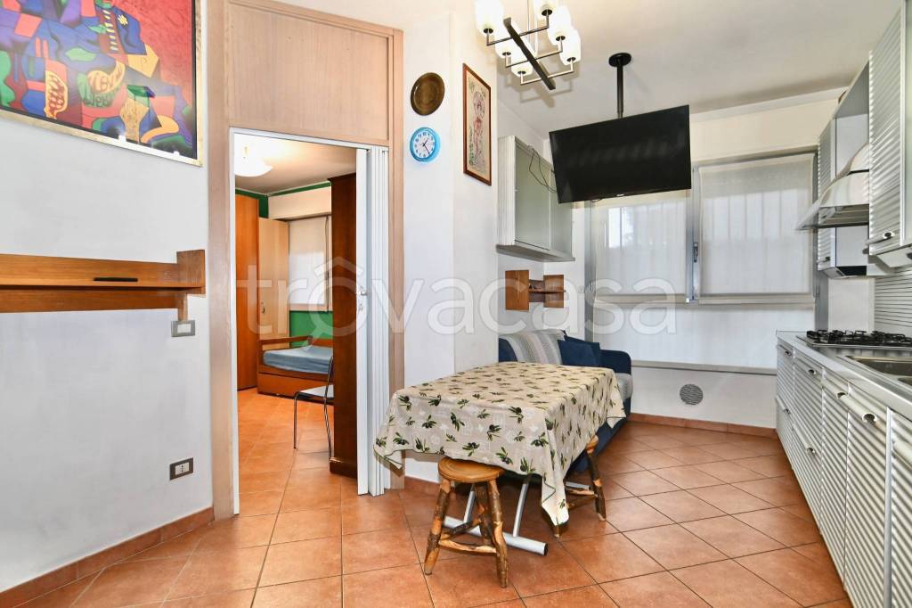appartamento in vendita a Bollate in zona Ospiate
