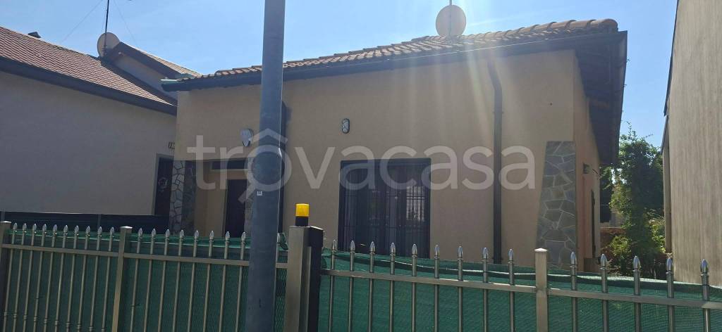 casa indipendente in vendita a Bollate