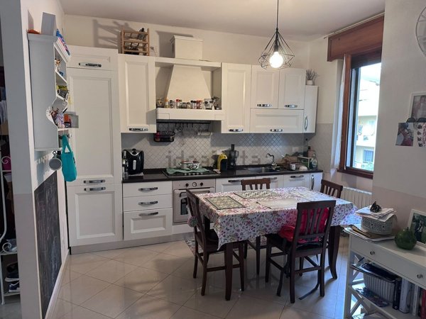 appartamento in vendita a Bollate in zona Cassina Nuova