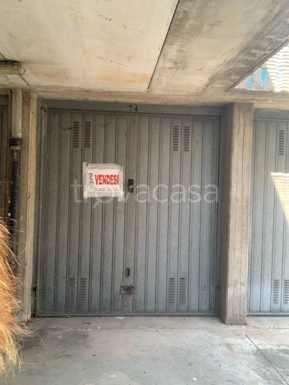 box auto in vendita a Bollate in zona Cassina Nuova