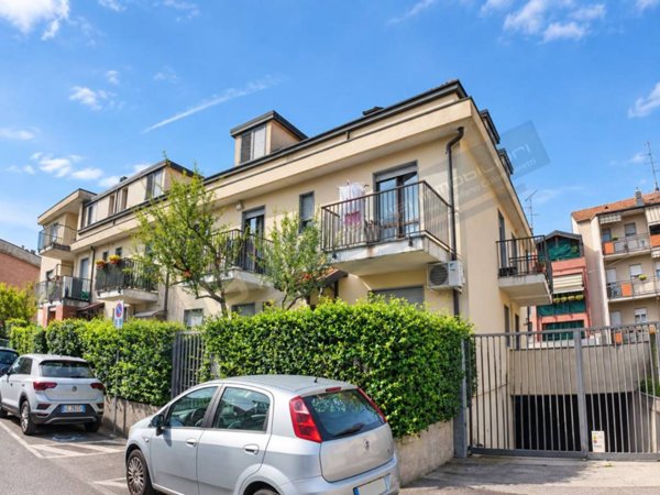 appartamento in vendita a Bollate in zona Ospiate
