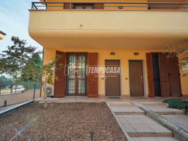 appartamento in vendita a Bollate in zona Cassina Nuova