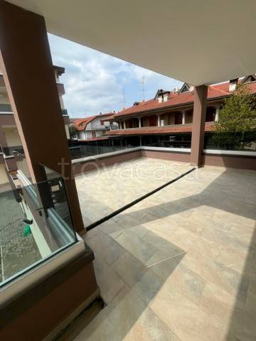appartamento in vendita a Bollate in zona Cassina Nuova