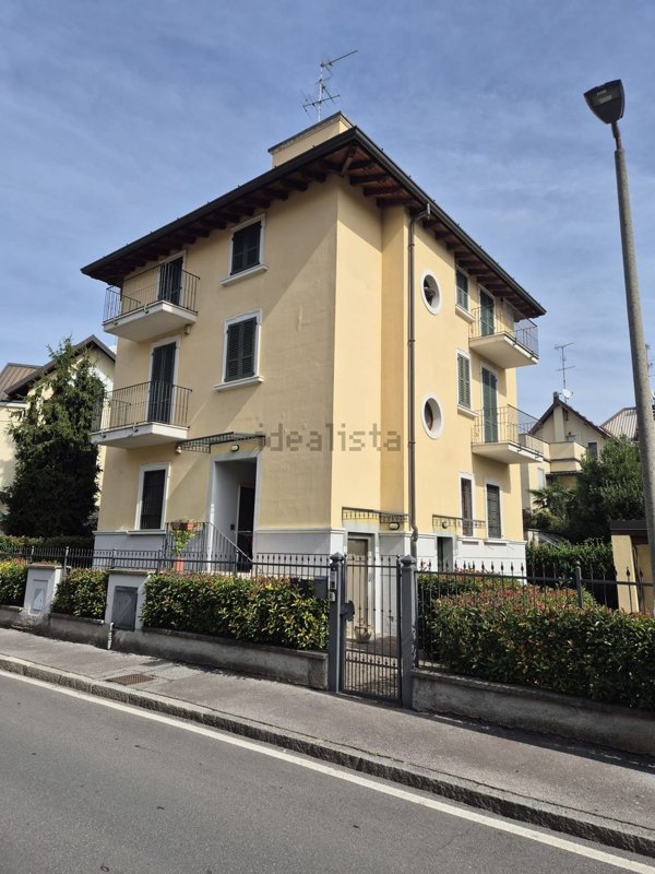 casa indipendente in vendita a Bollate