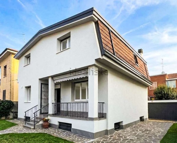 casa indipendente in vendita a Bollate in zona Cassina Nuova