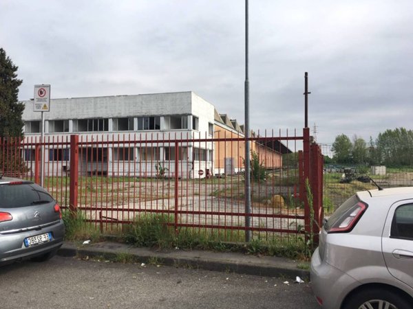 terreno in vendita a Bollate in zona Ospiate