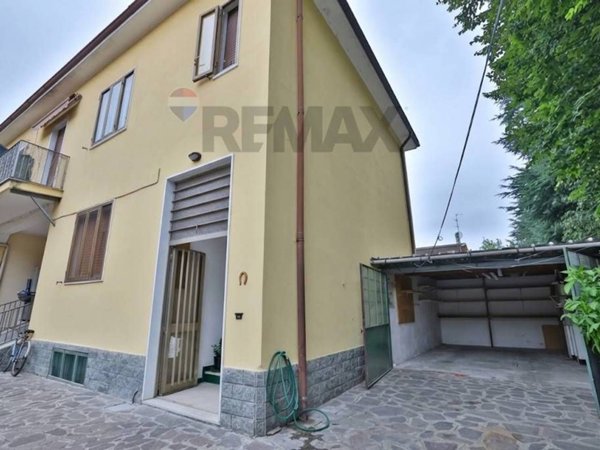 appartamento in vendita a Bollate in zona Cassina Nuova