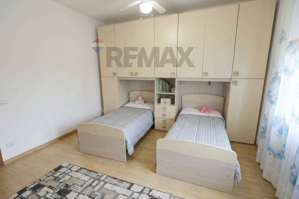 appartamento in vendita a Bollate in zona Cassina Nuova