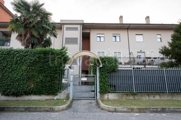 appartamento in vendita a Bollate in zona Cassina Nuova