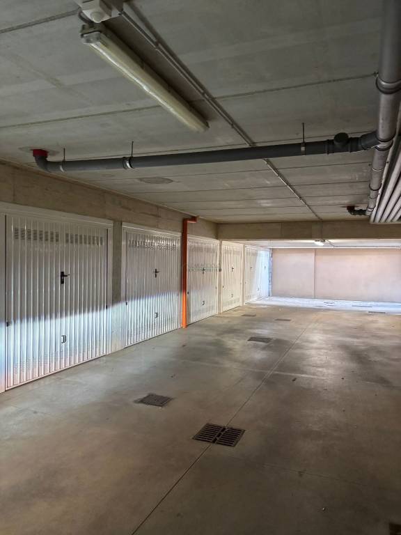 box auto in vendita a Bollate