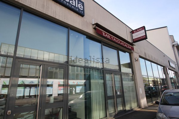 locale commerciale in vendita a Bresso