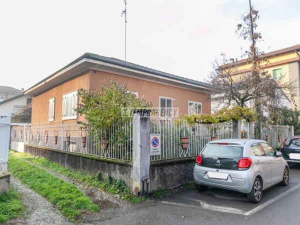 casa indipendente in vendita a Bresso