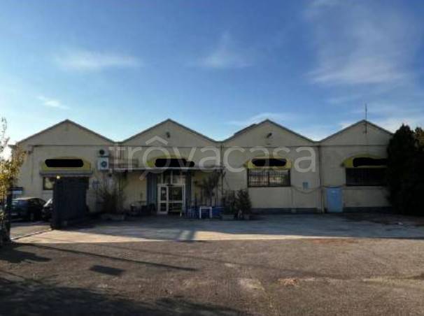 locale commerciale in vendita a Bresso