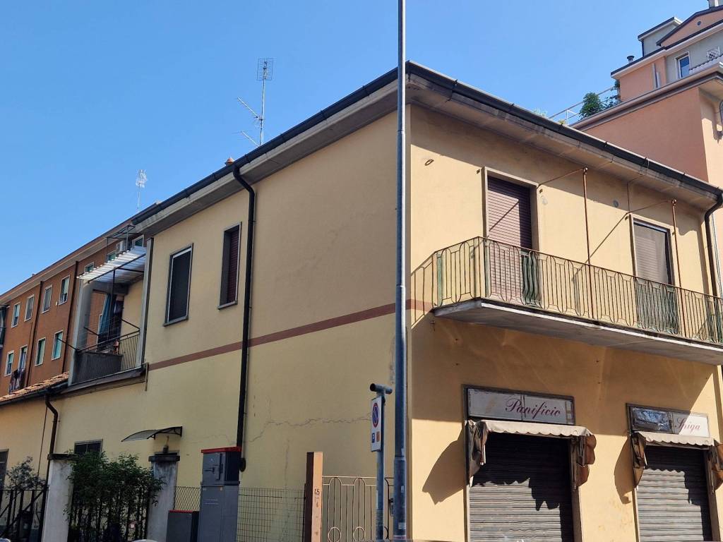 casa indipendente in vendita a Bresso