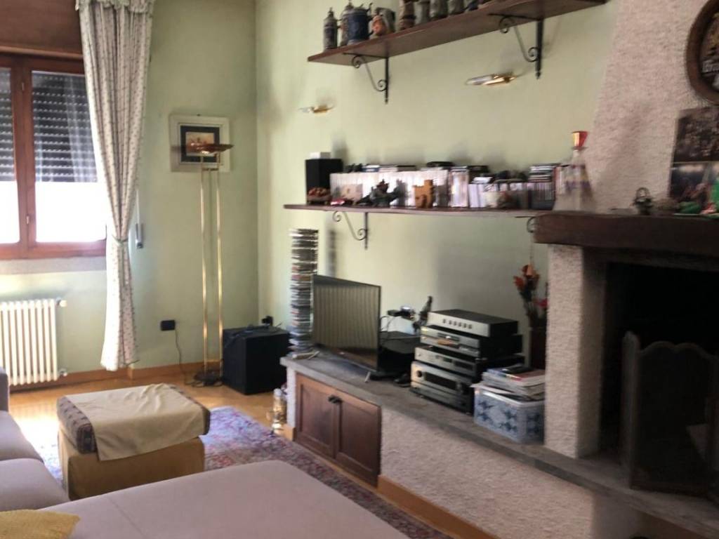 casa indipendente in vendita a Bresso