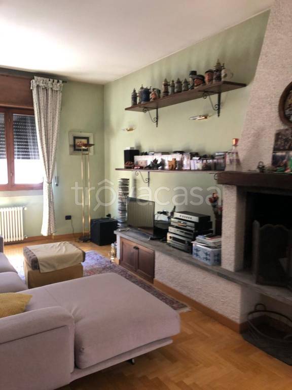 casa indipendente in vendita a Bresso