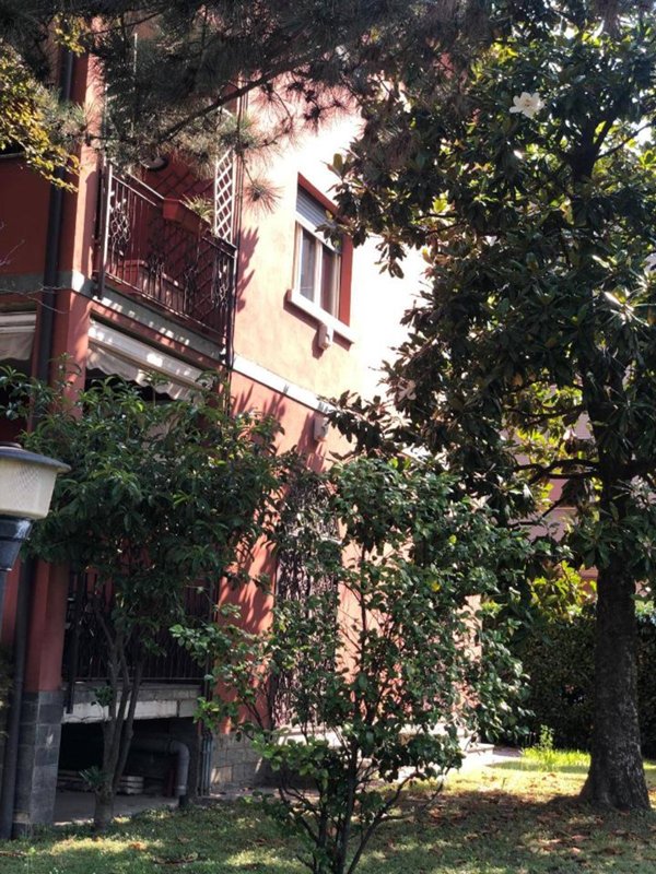 casa indipendente in vendita a Bresso