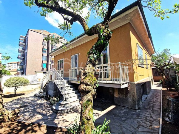 casa indipendente in vendita a Bresso