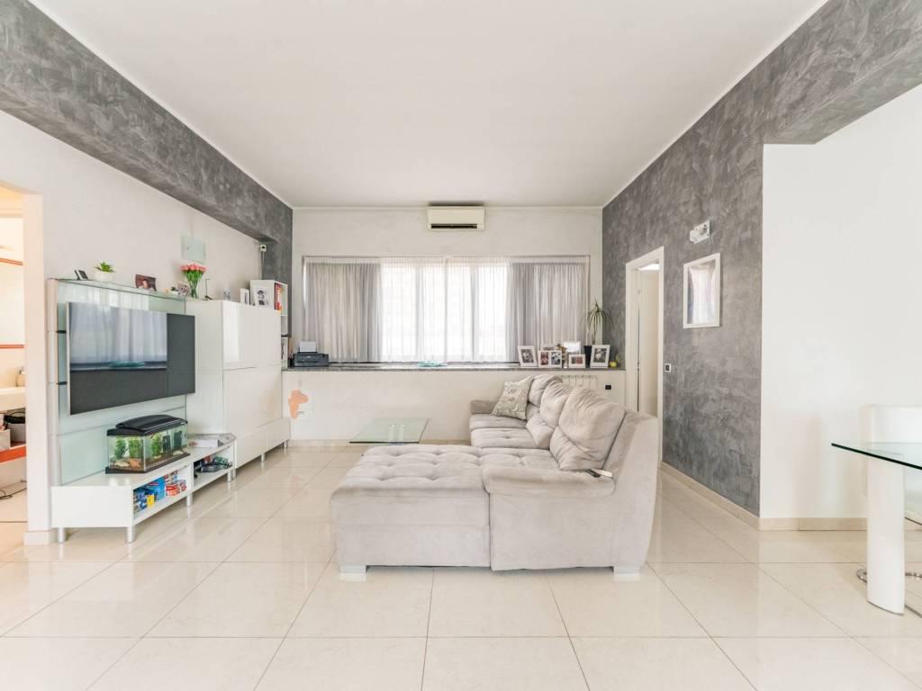 negozio in vendita a Bresso