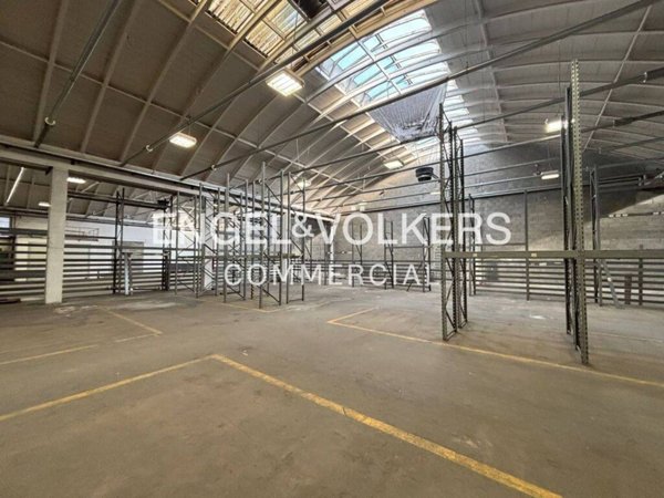 capannone in vendita a Bresso