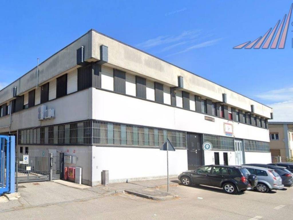 locale commerciale in vendita a Bresso