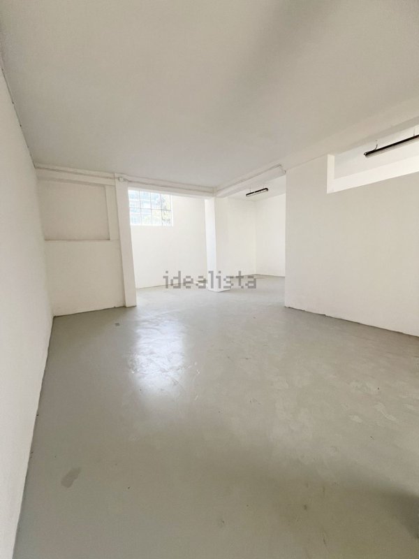 locale di sgombero in vendita a Bresso