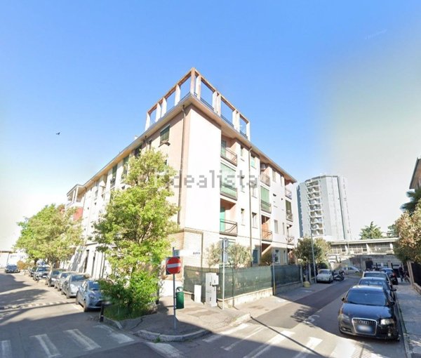 locale di sgombero in vendita a Bresso