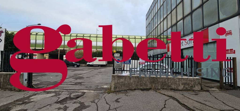 locale commerciale in vendita a Bresso