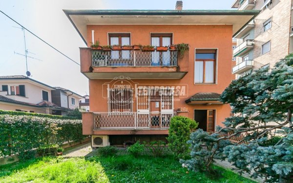 casa indipendente in vendita a Bresso