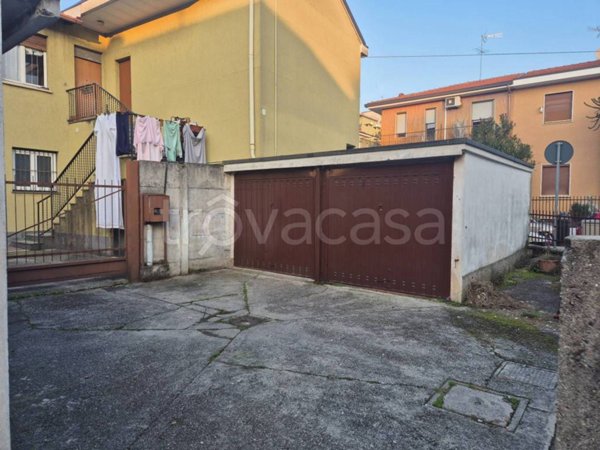 casa indipendente in vendita a Bresso