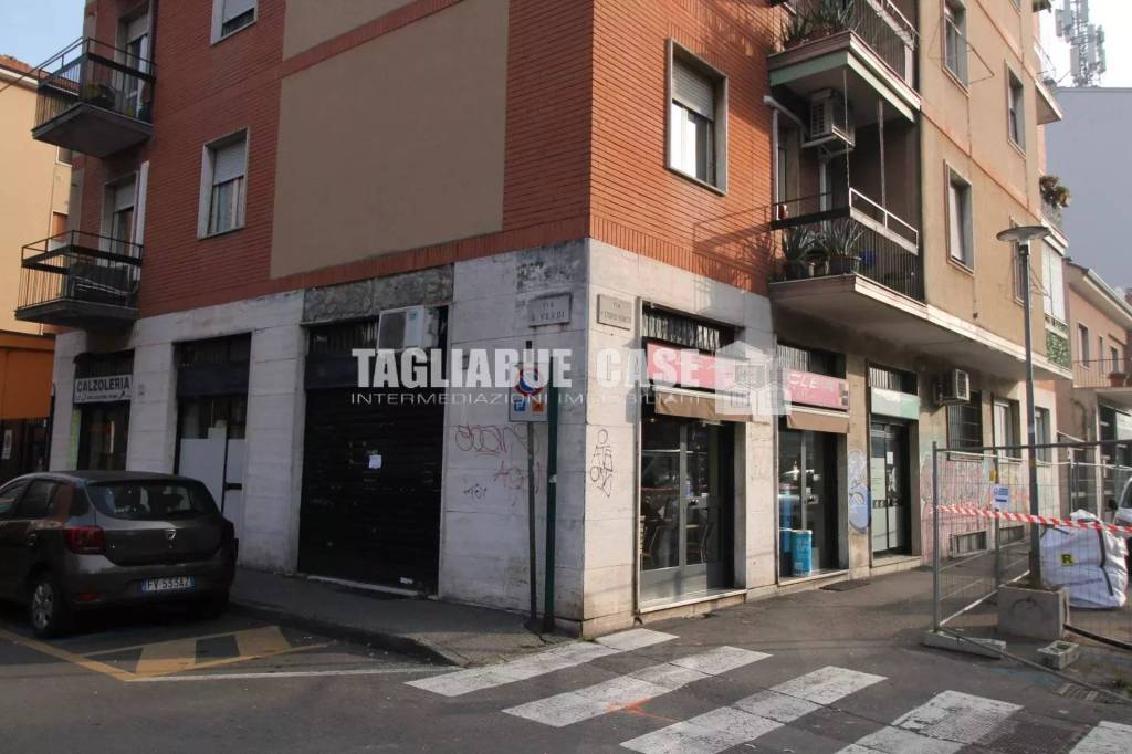 negozio in vendita a Bresso