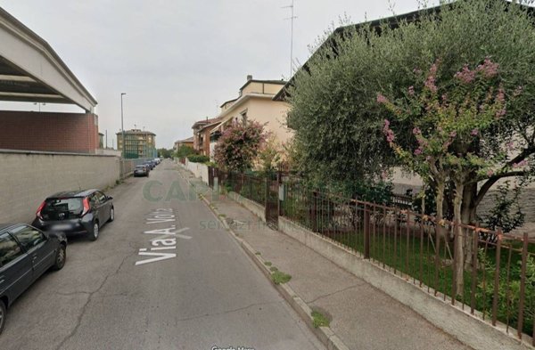 casa indipendente in vendita a Bresso