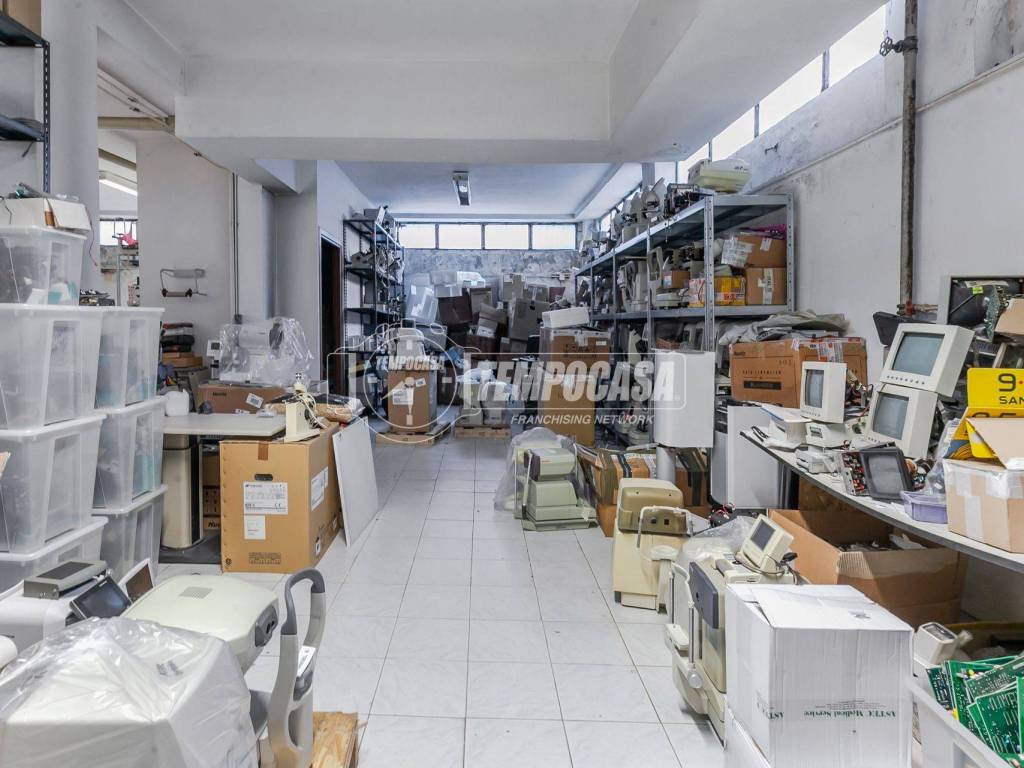 negozio in vendita a Bresso