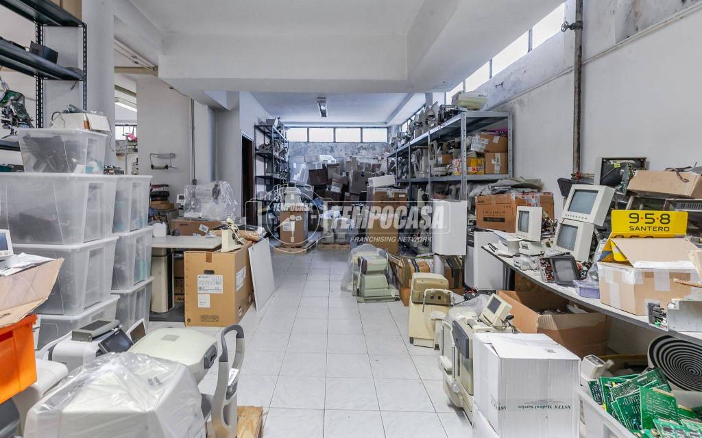 negozio in vendita a Bresso