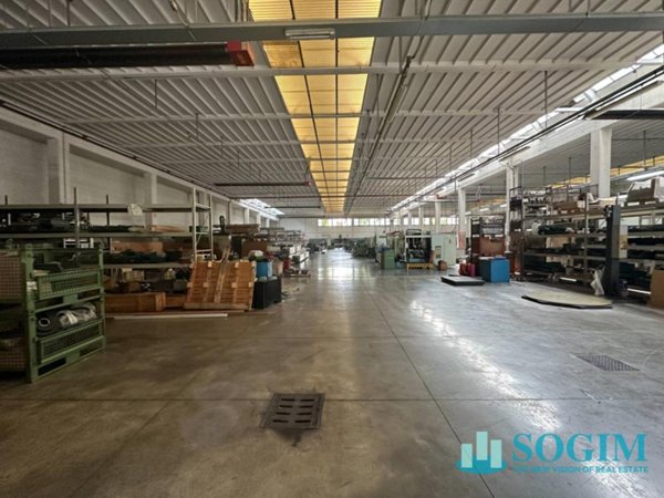 capannone in vendita a Bresso