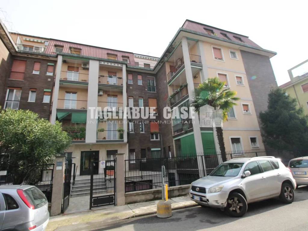 negozio in vendita a Bresso