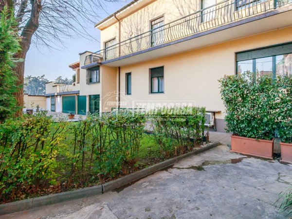 casa indipendente in vendita a Bresso