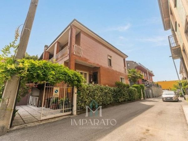 casa indipendente in vendita a Bresso