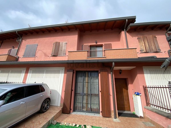 casa indipendente in vendita a Bubbiano