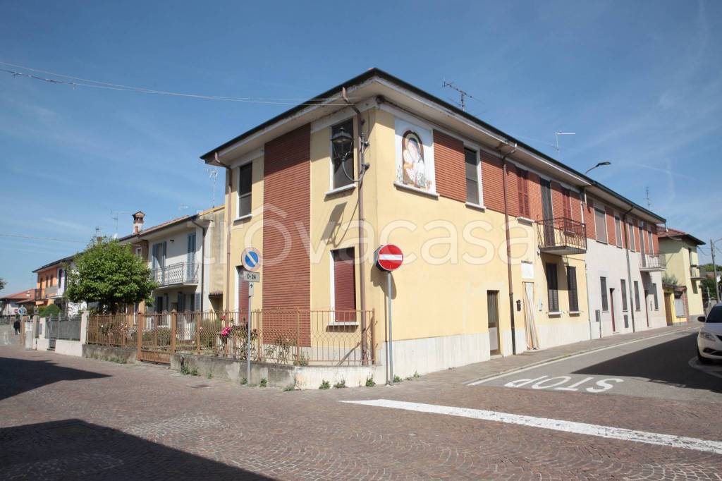casa indipendente in vendita a Bubbiano