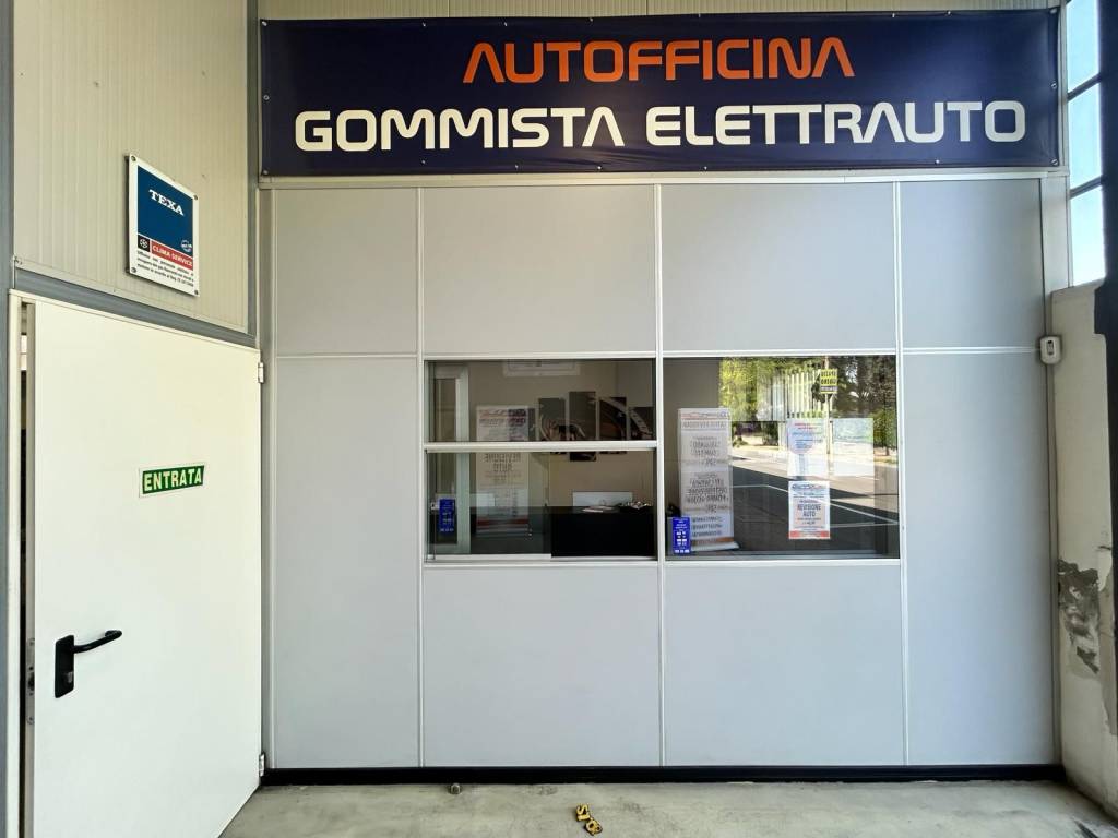 negozio in vendita a Buccinasco