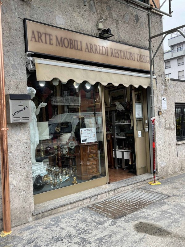 negozio in vendita a Buccinasco