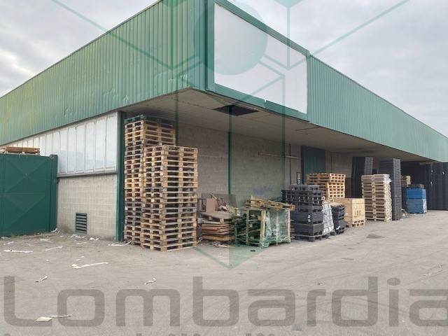 locale commerciale in vendita a Buccinasco
