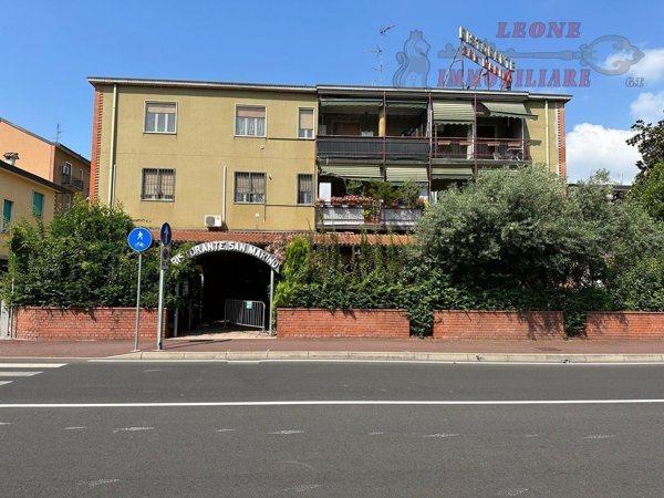 negozio in vendita a Buccinasco