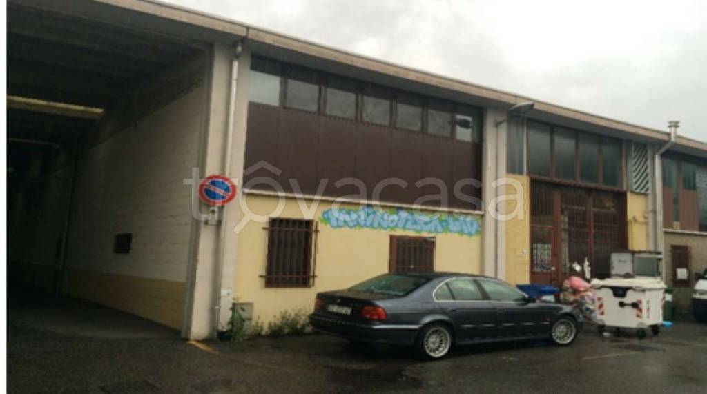 negozio in vendita a Buccinasco